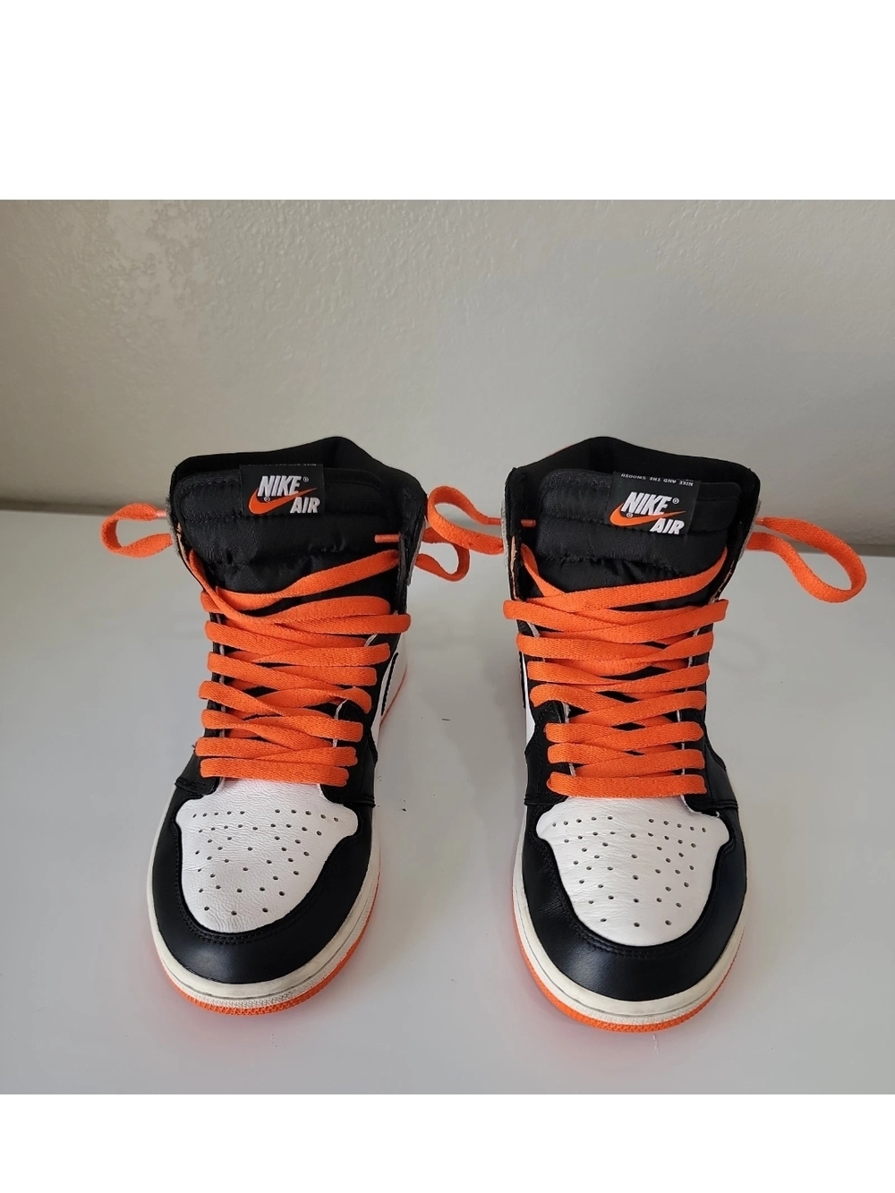 Nike Air Jordan 1 Retro High OG Black Orange White Leather Sneakers Size 9